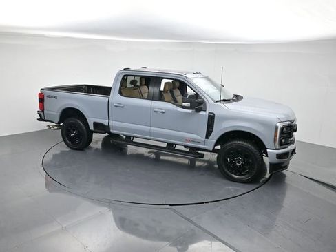 New 2026 Ford F250 Lariat w/ Black Appearance Package image 38
