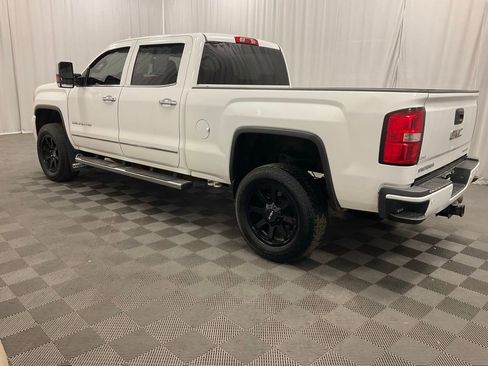 Used 2015 GMC Sierra 2500 Denali image 4