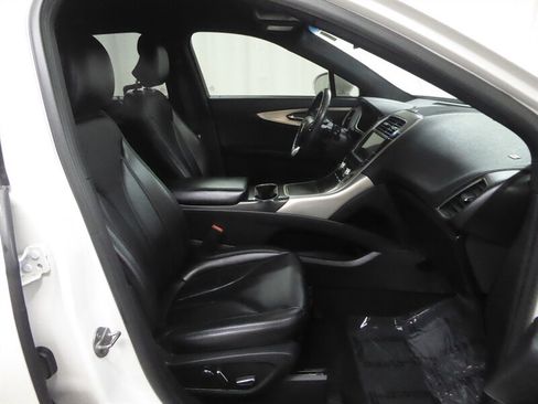 Used 2019 Lincoln Nautilus FWD image 22