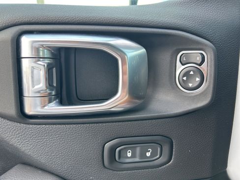 Used 2023 Jeep Wrangler Unlimited Sahara w/ Cold Weather Group image 24