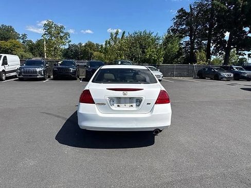 Used 2007 Honda Accord SE image 9