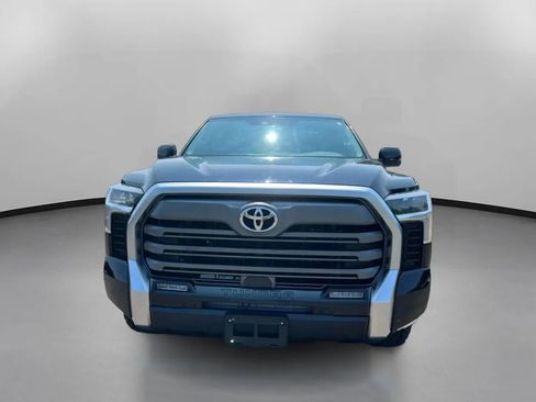 Used 2022 Toyota Tundra Limited w/ Power Package AWD/4WD image 3
