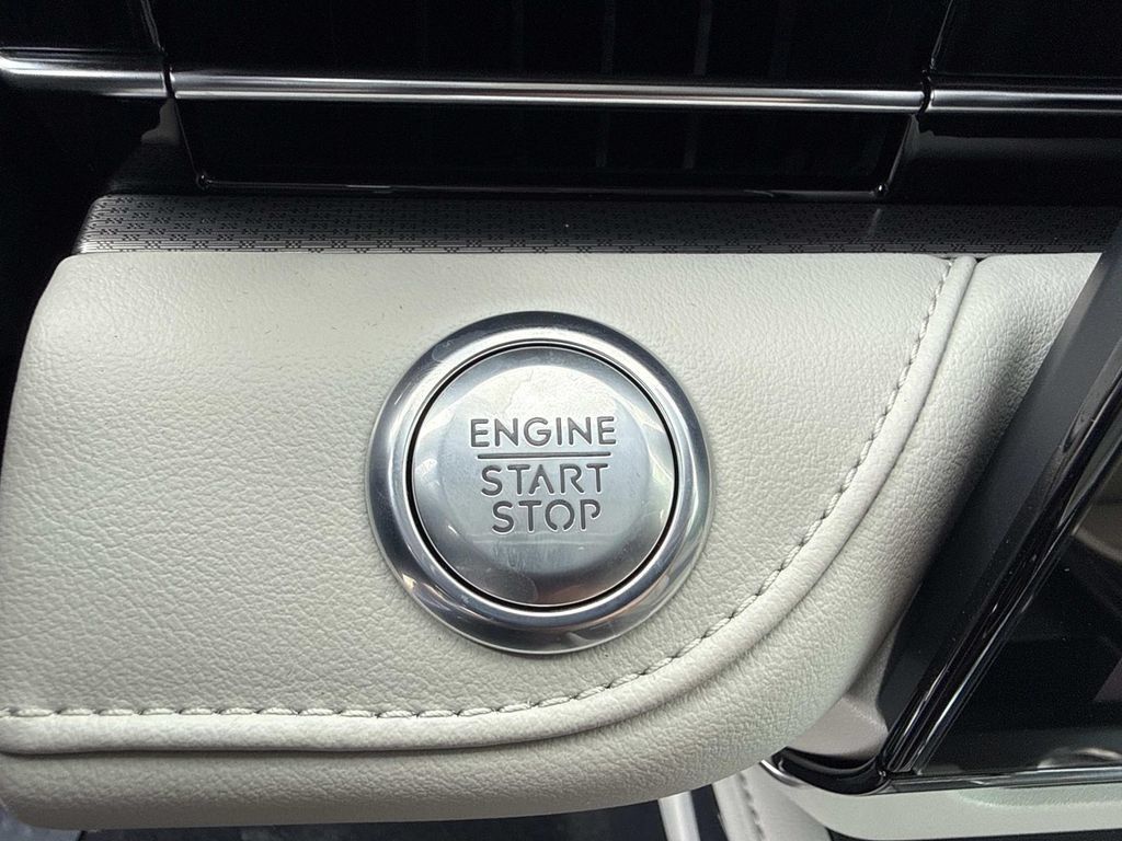 New 2026 Lincoln Nautilus Premier w/ Equipment Group 102A AWD/4WD image 27