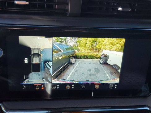 Used 2024 GMC Sierra 2500 AT4 w/ AT4 Premium Plus Package AWD/4WD image 22