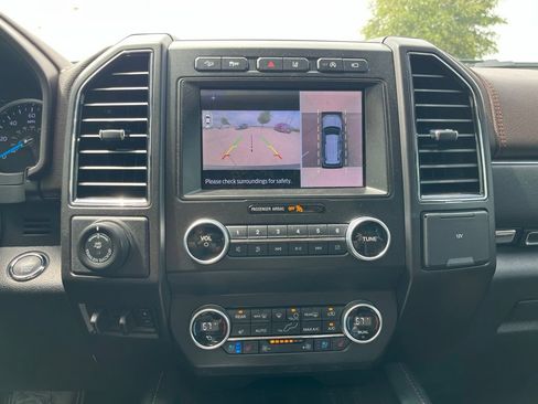 Used 2021 Ford Expedition King Ranch AWD/4WD image 17