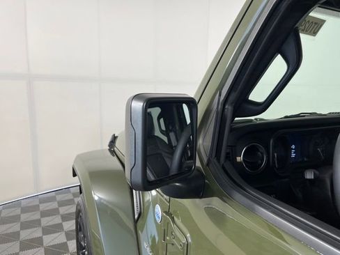 Used 2024 Jeep Wrangler Unlimited Sahara w/ Technology Group AWD/4WD image 14