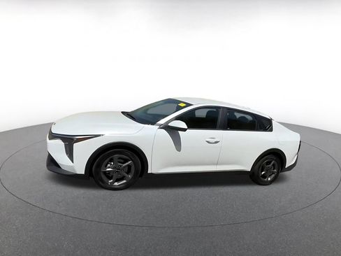 Used 2025 Kia K4 FWD image 8