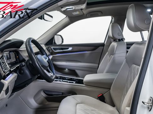 Used 2024 Volkswagen Atlas SEL Premium R-Line image 26