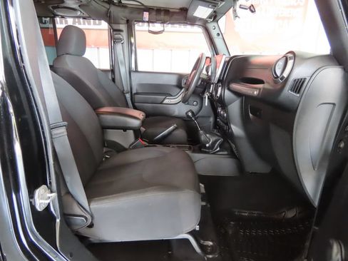 Used 2014 Jeep Wrangler Unlimited Sport AWD/4WD image 29
