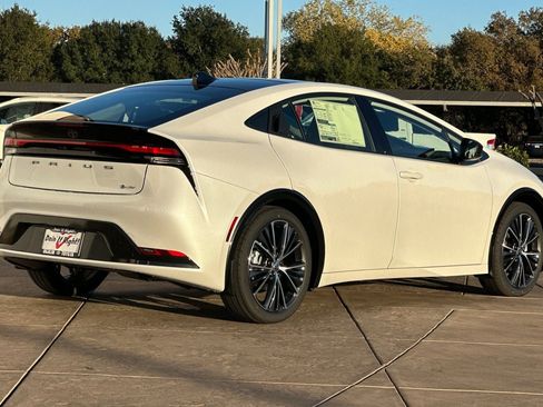 New 2026 Toyota Prius Limited image 4