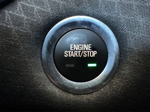 Used 2022 Chevrolet Malibu LT image 35