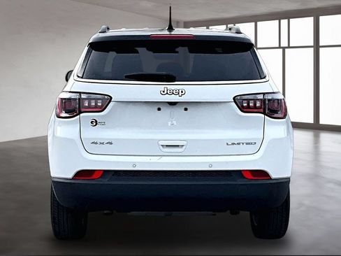 Used 2025 Jeep Compass Limited AWD/4WD image 5