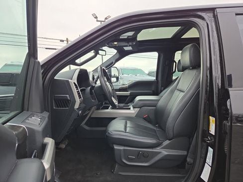 Used 2022 Ford F250 Lariat w/ Black Appearance Package image 10