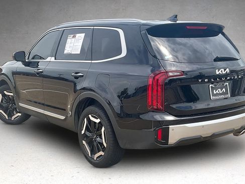 Used 2023 Kia Telluride S FWD image 4