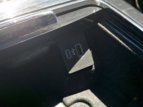 Used 2022 Lincoln Nautilus Reserve AWD/4WD image 26