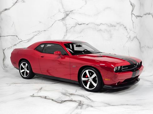 Used 2012 Dodge Challenger SRT8 w/ Premium Sound Group RWD image 6