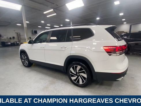 Used 2024 Volkswagen Atlas SE AWD/4WD image 7