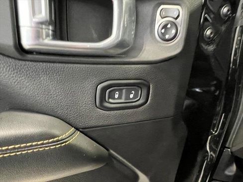 Certified 2024 Jeep Wrangler Sahara w/ Technology Group image 32