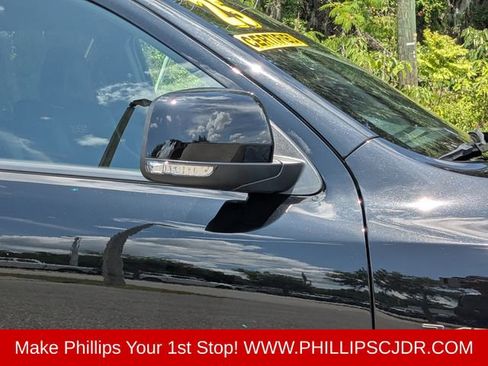 Used 2025 Dodge Durango R/T AWD/4WD image 11