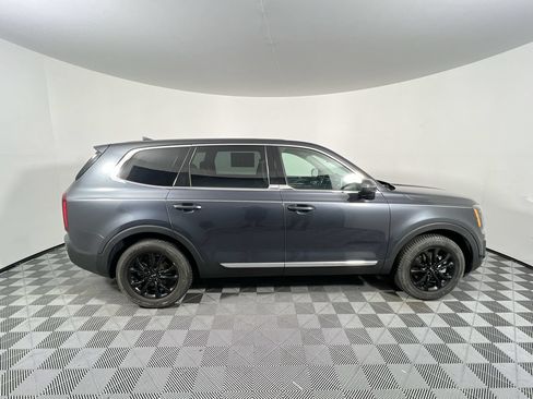 Used 2020 Kia Telluride LX FWD image 2