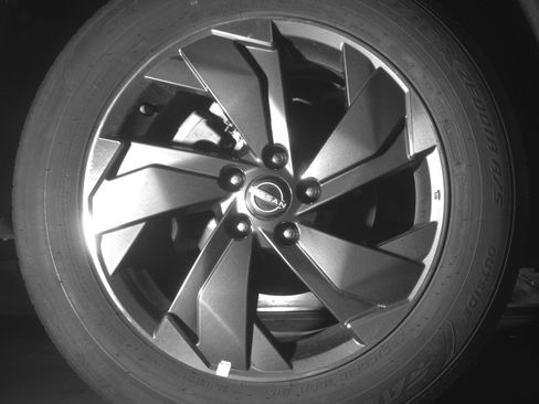 Used 2025 Nissan Rogue SV FWD image 15