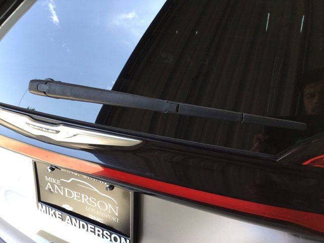 Used 2021 Chrysler Pacifica Touring-L FWD image 19