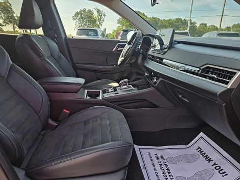 Used 2024 Mitsubishi Outlander SE image 21