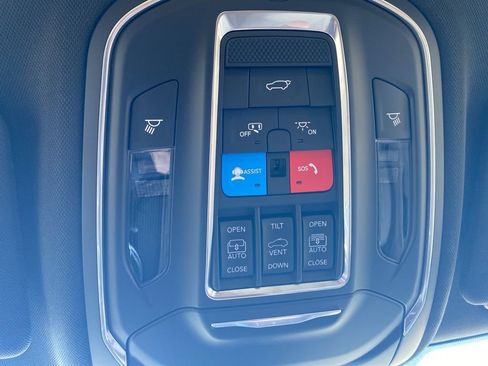 New 2026 Jeep Grand Cherokee Limited image 33