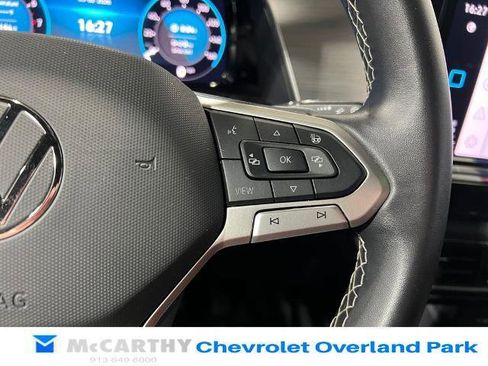 Used 2024 Volkswagen Atlas Cross Sport SE w/ Panoramic Sunroof Package AWD/4WD image 15