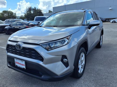 Used 2020 Toyota RAV4 XLE AWD/4WD image 21