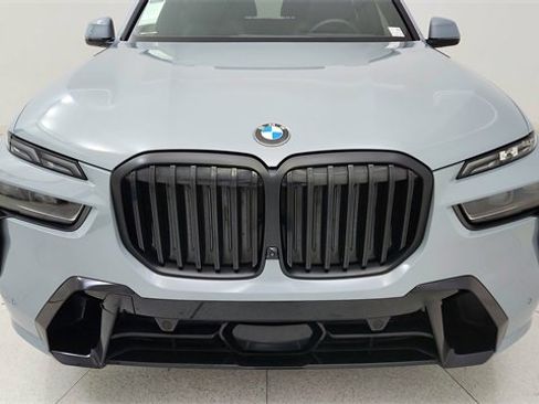 Used 2024 BMW X7 xDrive40i w/ M Sport Package image 8