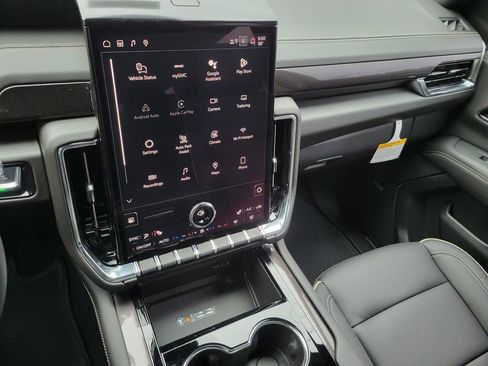 New 2026 GMC Yukon Elevation image 9