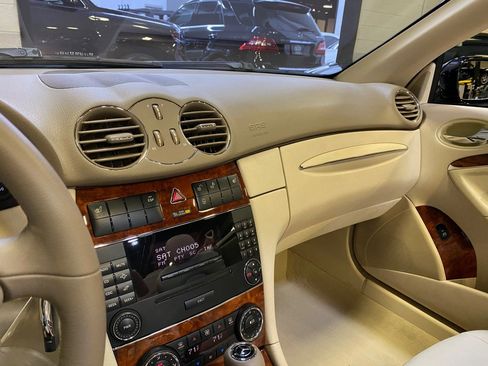 Used 2007 Mercedes-Benz CLK 350 Cabriolet image 15