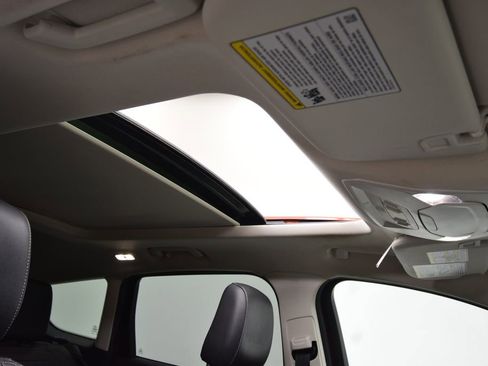 Used 2019 Ford Escape SEL image 18