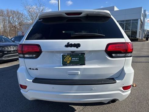 Used 2022 Jeep Grand Cherokee Laredo X image 19