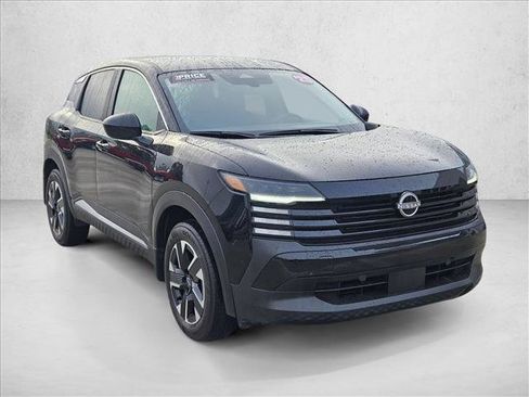 Used 2025 Nissan Kicks SV w/ Charging Package AWD/4WD image 3