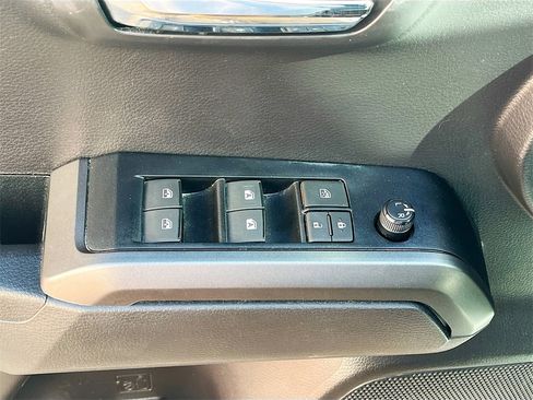 Used 2023 Toyota Tacoma TRD Sport image 18