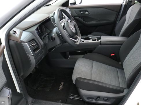 Used 2023 Nissan Rogue SV image 24