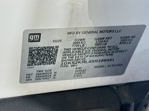 Used 2025 GMC Yukon XL Denali Ultimate w/ LPO, Floor Liner Package AWD/4WD image 42