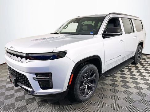 New 2026 Jeep Grand Wagoneer L Limited AWD/4WD image 3