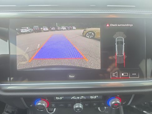 New 2025 Audi Q3 2.0T Premium image 21