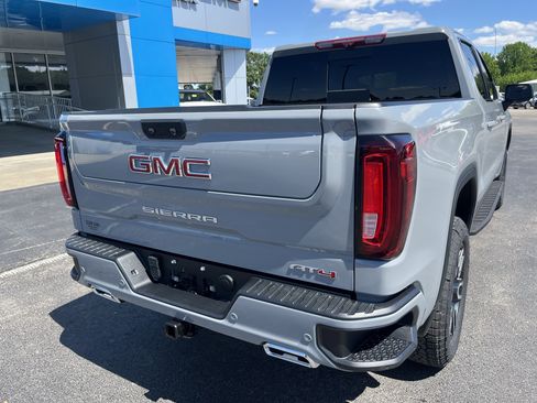 Used 2024 GMC Sierra 1500 AT4 w/ Technology Package AWD/4WD image 6