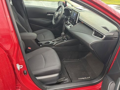 Used 2020 Toyota Corolla LE FWD image 13