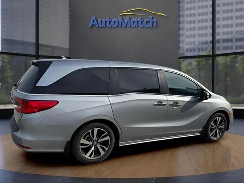 Used 2024 Honda Odyssey Touring image 11
