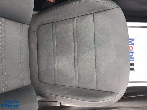 Used 2020 Kia Sorento LX image 24