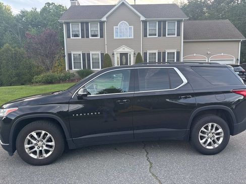 Used 2019 Chevrolet Traverse LT AWD/4WD image 1