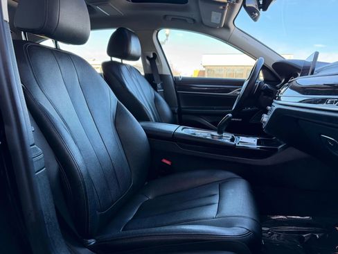 Used 2018 BMW 740i xDrive image 16
