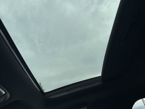 Used 2023 Kia Telluride EX w/ EX Captain's Chair Package image 11