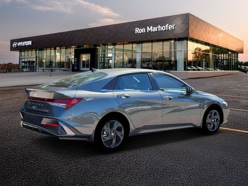 New 2026 Hyundai Elantra SEL Sport Premium FWD image 8