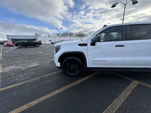 Used 2023 GMC Sierra 1500 Pro w/ Graphite Edition image 34